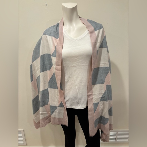 Geometric Pattern Thin Knit Scarf in Pink, Cream, & Blue - Picture 4 of 7